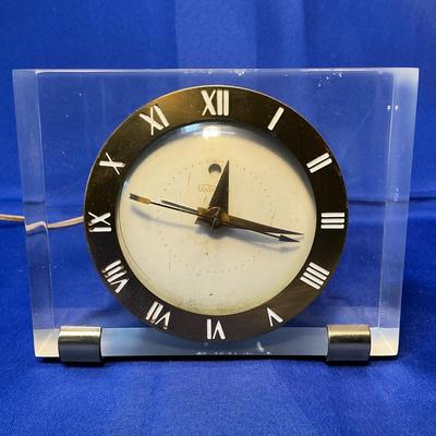 Telechron Electric Clock (6.5 x 5)
