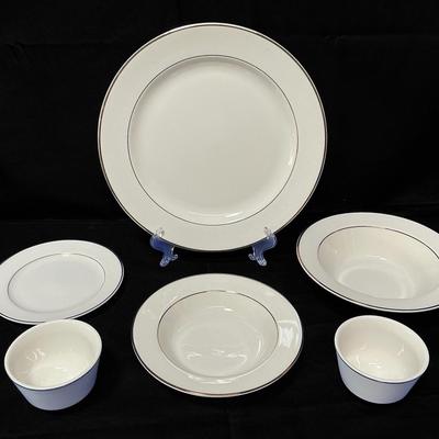 Homer Laughlin Classic Gold Rim China Set (Service for 12)