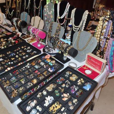 Sale Photo Thumbnail #16