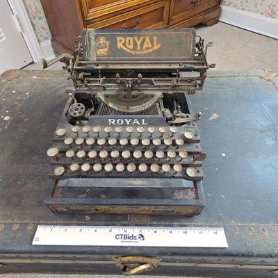 Antique Royal Standard Typewriter