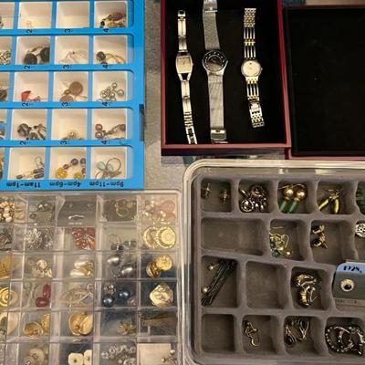 Sale Photo Thumbnail #10: Earrings: mostly pierced & some clip