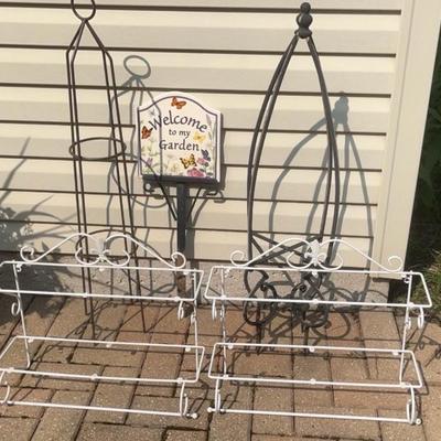 Sale Photo Thumbnail #52: Yard Sculpture/Plant holders