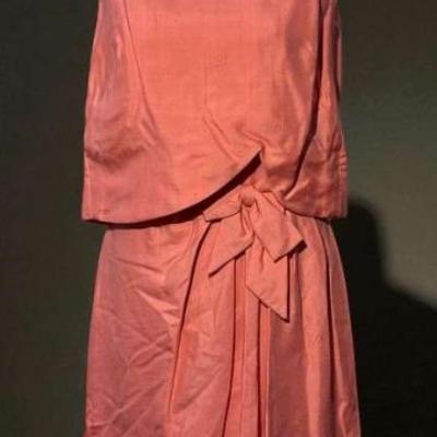 Darieux paris new york” ensemble or two piece dress and coat