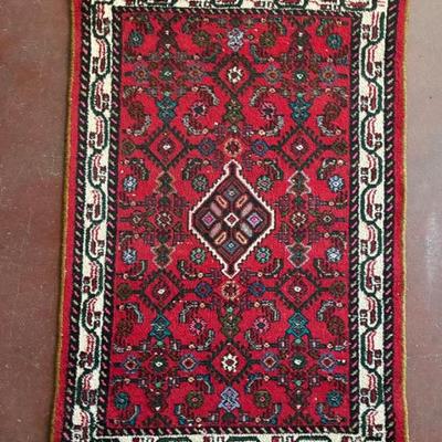 Hand knotted iranian wool rug