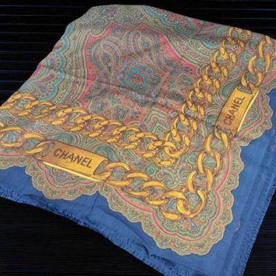 Chanel paisley chain design wool scarf "made in italy"