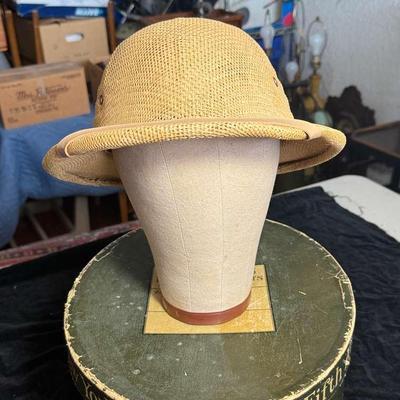 Safari hat