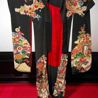 Vintage fan motif silk kimono kurotomesode