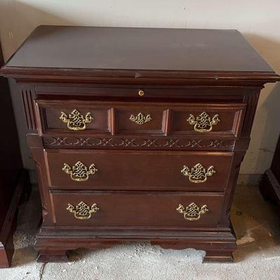 American Heritage Company Nightstand