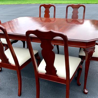 Dining Room Table With Chairs 