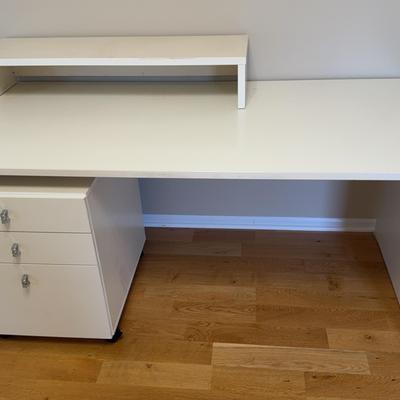 Desk with Matching Rolling Filing Cabinet 