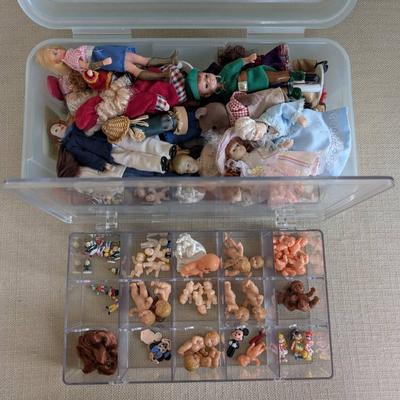 Dollhouse Miniature People and Babies