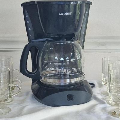 Mr Coffee ,12 Cup Coffeemaker ,& 8 Glass Coffee Gasses