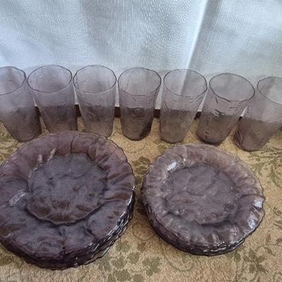 Purple Plates, Purple Glasses, Placemats, And Napkins