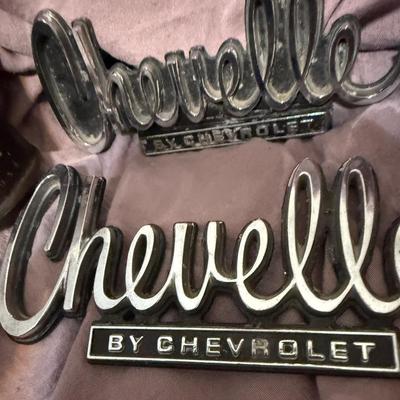 1930 Texaco Handy Oiler Can & Vintage Chevy Chevelle Emblem – Classic Auto Memorabilia Lot 