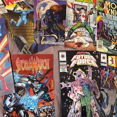 Comic Lot – Moon Knight #7, Night Man #1, Stormwatch #1, Rai #1 & More (9 Issues)
