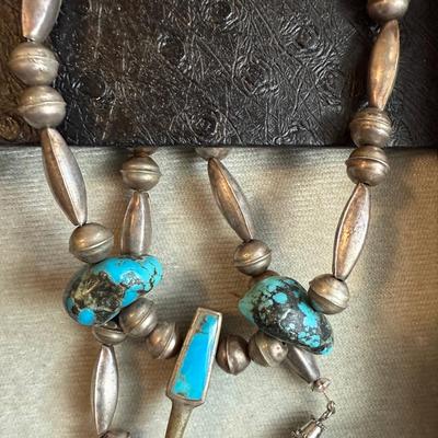 Vintage Navajo Bear Claw Necklace with Hand-Cut Turquoise Inlay – Sterling Silver Setting