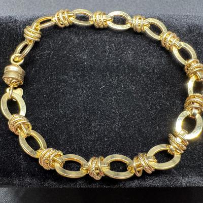 Yellow Good 14k Milor Oval Link Bracelet w/ Textured Accents | 4.82g Total Weight 