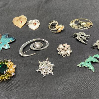 Charming Collection of Vintage Costume Brooches | Rhinestones, Motifs, Renoir & Classic Styles