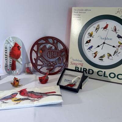 Cardinal Messengers - Cardinal Collectibles Lot And Clock
