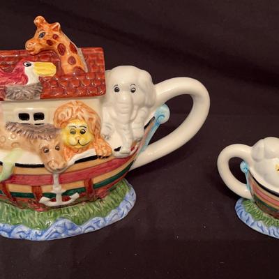 Pair Of Vintage Noah’s Ark Ceramic Tea Pots