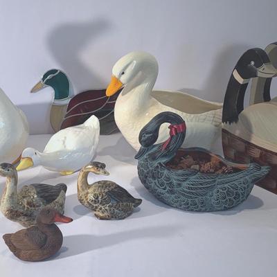 All About The Geese And Swans - Decorative Lot 