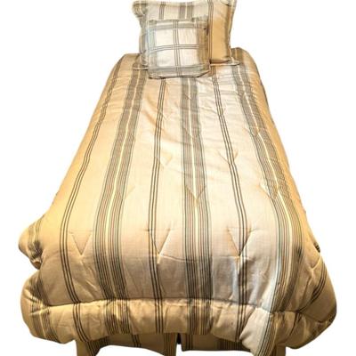 Twin Beige Bed Comforter W/Matching Pillow Shams & Bed Skirt Lot 2