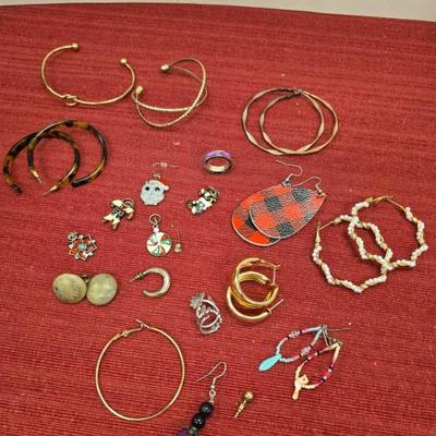 Sale Photo Thumbnail #562