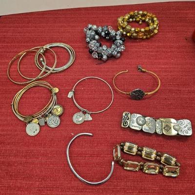 Sale Photo Thumbnail #549