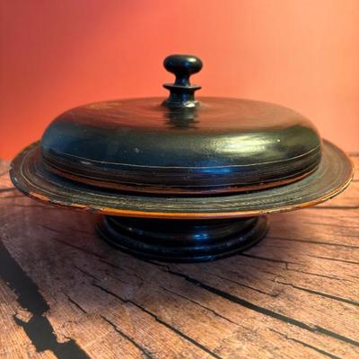 Asian lacquer Buddhist offering box