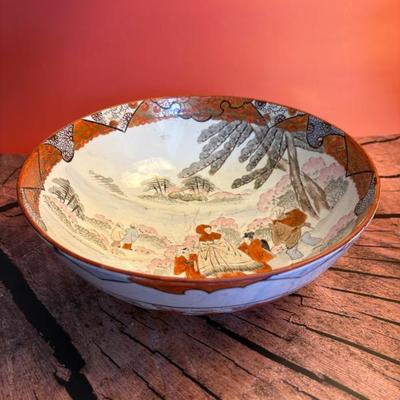 Vintage Chinese and Japanese porcelain vases, jars and plates