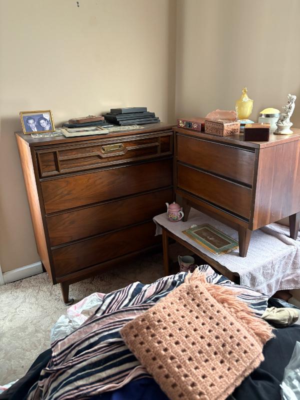 Sale Photo Thumbnail #359