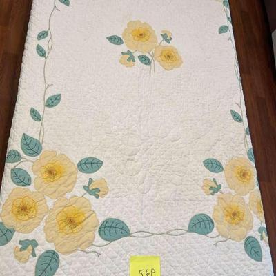 Very Nice Vintage Handmade Appliquéd Quilt