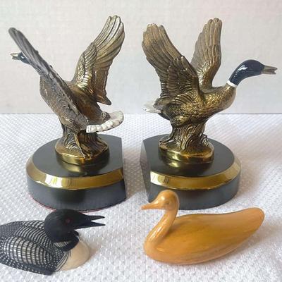 Duck Bookends By The Philadelphia Manufacturing Company And 2 Small Duck Decoys
