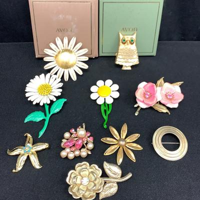 Vintage- Brooches