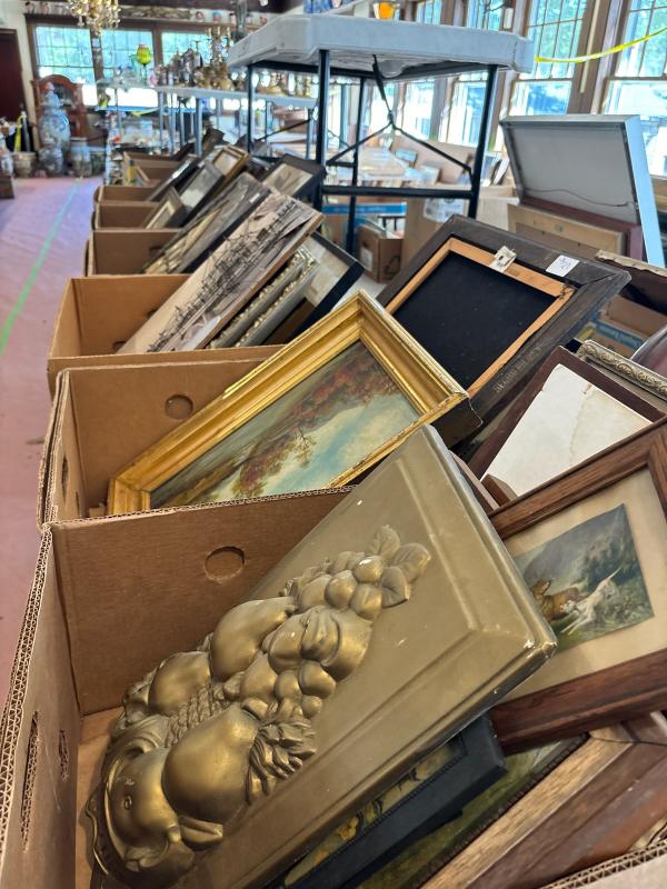 Sale Photo Thumbnail #203