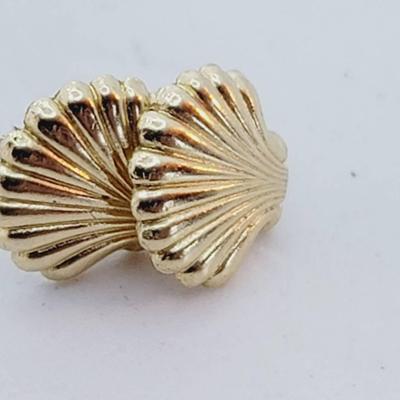 14k Yellow Gold Small Seashell Earrings