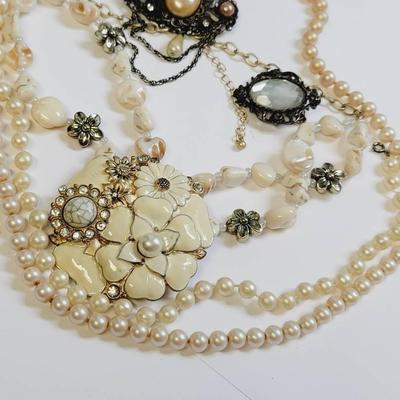 Rhinestone and Faux Pearl Jewelry Lot 