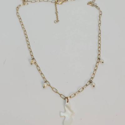 Mother of Pearl and Pearl Beads Bird Necklace Gold Tone