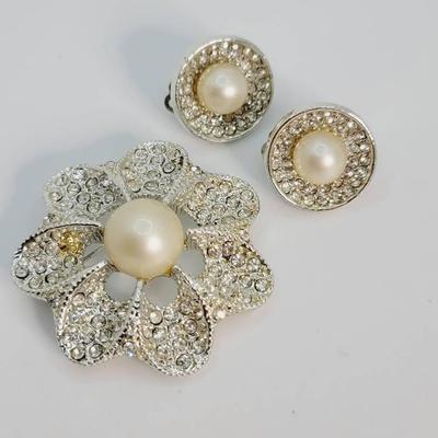 Rhinestone and Faux Pearl Coordinating Pin and Earrings Vintage 