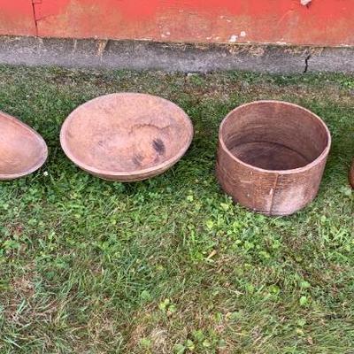 Sale Photo Thumbnail #164: Vtg. wooden ware