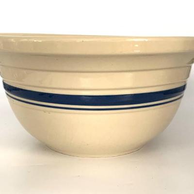 Sale Photo Thumbnail #184: Roseville 8 qt. bowl, 14 1/2 diam.