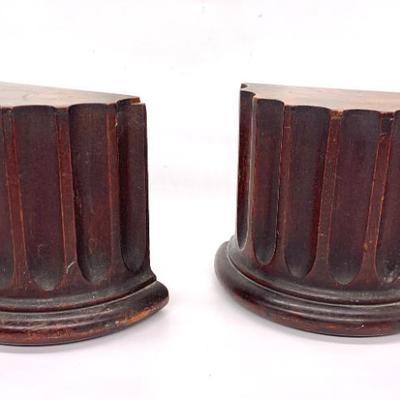Sale Photo Thumbnail #199: Vtg. mahogany Doric column bookends