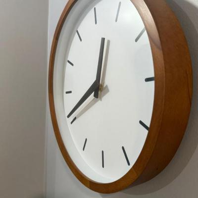 Sale Photo Thumbnail #66: Driini Modern Analog Wall Clock