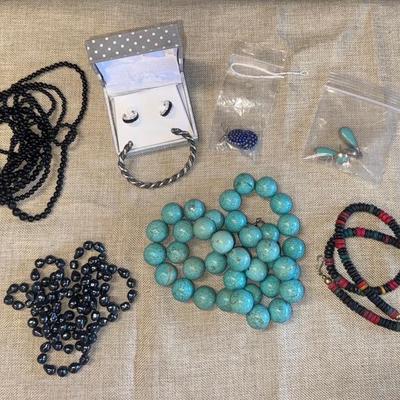 Beautiful Jewerly Collection (Nexklaces. Earrings, And A Bracelet)