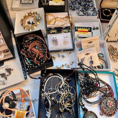 Sale Photo Thumbnail #39