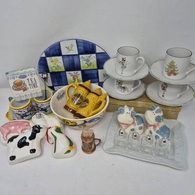 Retro Kitchen Charm – Assorted Culinary Collectibles & Décor