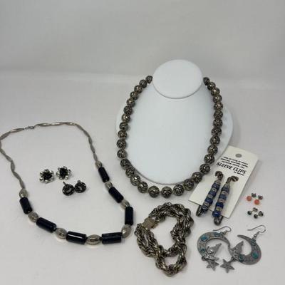Silver-Toned Vintage Jewelry – Sculptural Necklace, Earrings & Accents