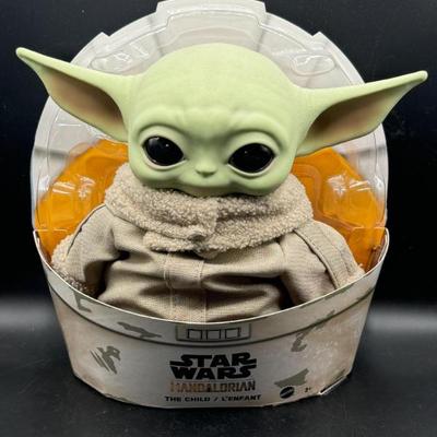 Grogu in Box: 11-Inch Mandalorian ‘The Child’ Collectible Figure