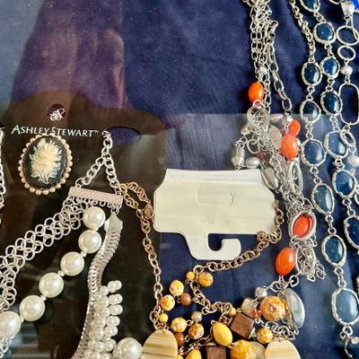 Sale Photo Thumbnail #23