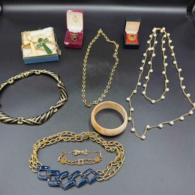 Sale Photo Thumbnail #161